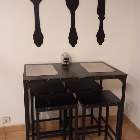 Ferienwohnung Appart Fonctionnel Et Familial Béziers Exterior foto